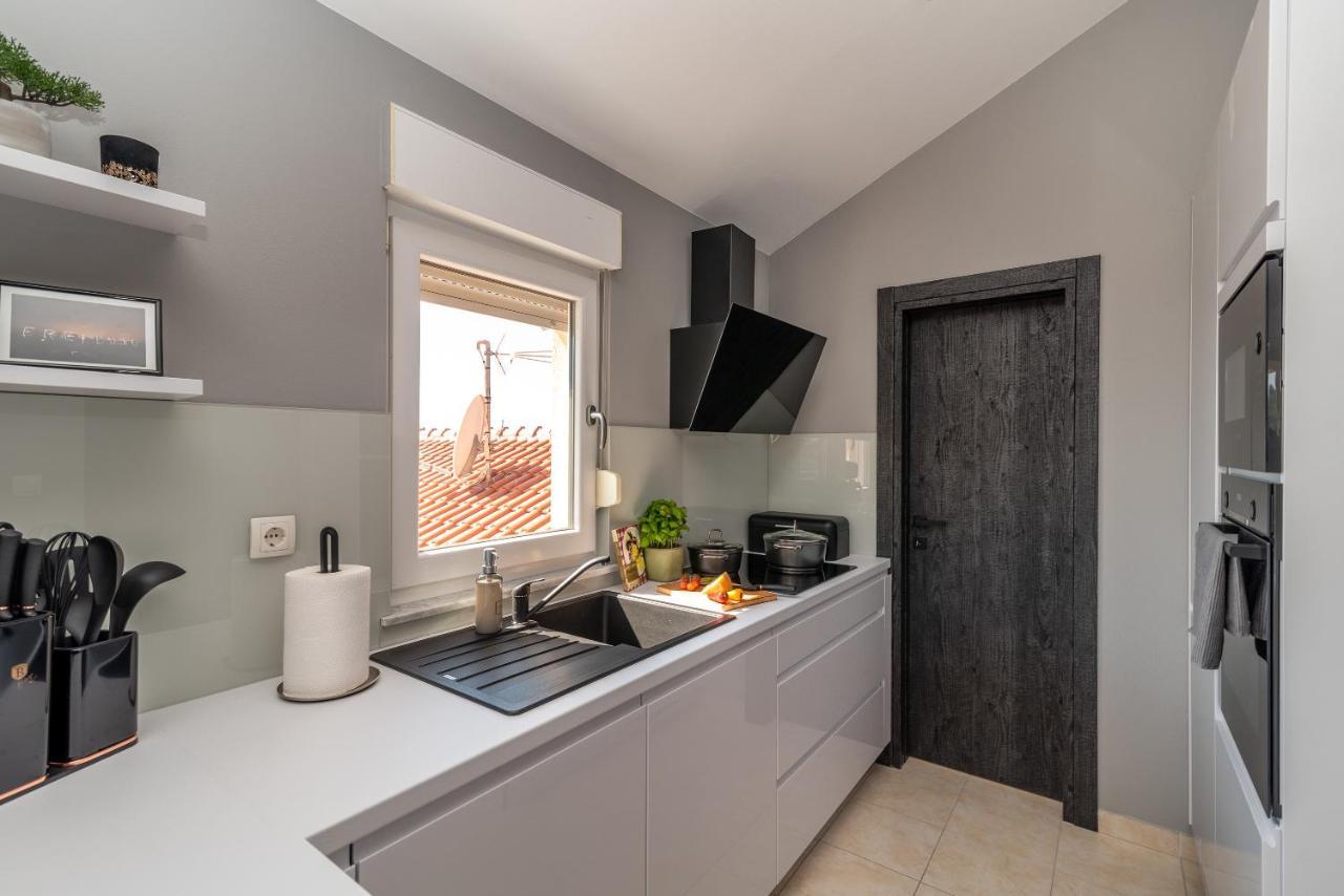 Apartment No. 8 Трогир Экстерьер фото